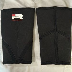 IRON REBEL black, large women’s knee sleeves